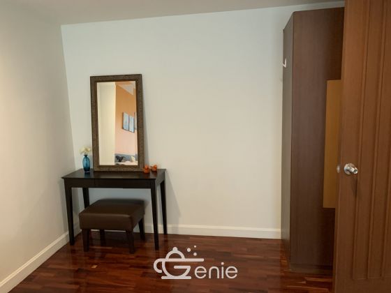 Spacious 4 Bedroom apartment in heart of Sathorn, 5 mins to BTS Surasak