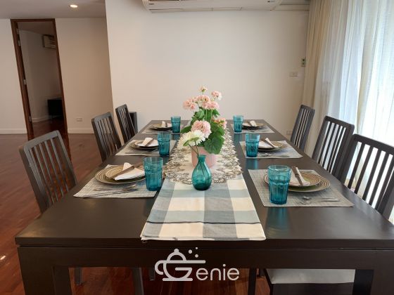 Spacious 3 bedroom apartment near BTS Surasak, Pets Freindly