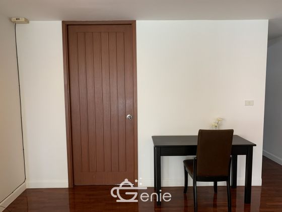 Spacious 3 bedroom apartment near BTS Surasak, Pets Freindly