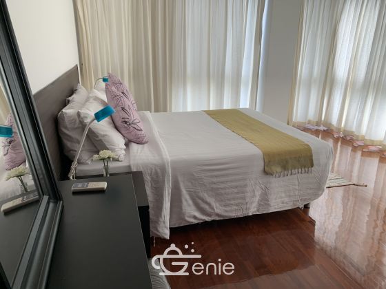 Spacious 3 bedroom apartment near BTS Surasak, Pets Freindly