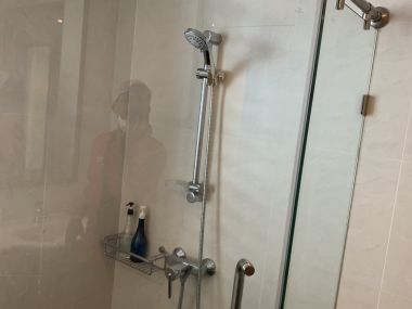 Spacious 3 bedroom apartment near BTS Surasak, Pets Freindly