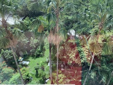 Spacious 3 bedroom apartment near BTS Surasak, Pets Freindly