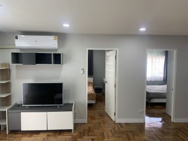 ปล่อยเช่า! 49 Suite 2ห้องนอน 80ตรม. ห้องใหญ่ อยู่สบาย เพียง 32,000บาท/เดือน เฟอร์นิเจอร์ครบพร้อมเข้าอยู่