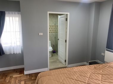 ปล่อยเช่า! 49 Suite 2ห้องนอน 80ตรม. ห้องใหญ่ อยู่สบาย เพียง 32,000บาท/เดือน เฟอร์นิเจอร์ครบพร้อมเข้าอยู่