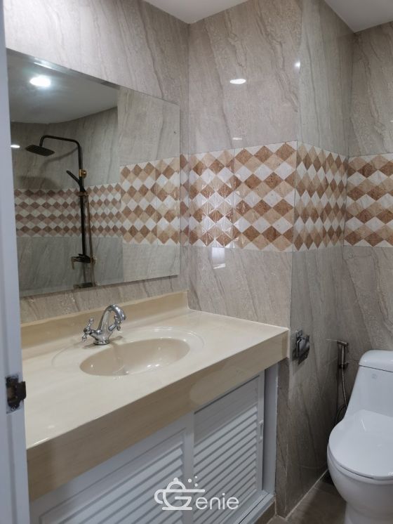 For Rent! at 49 Suite 2 Bedroom 2 Bathroom 30,000 THB/Month Fully furnished