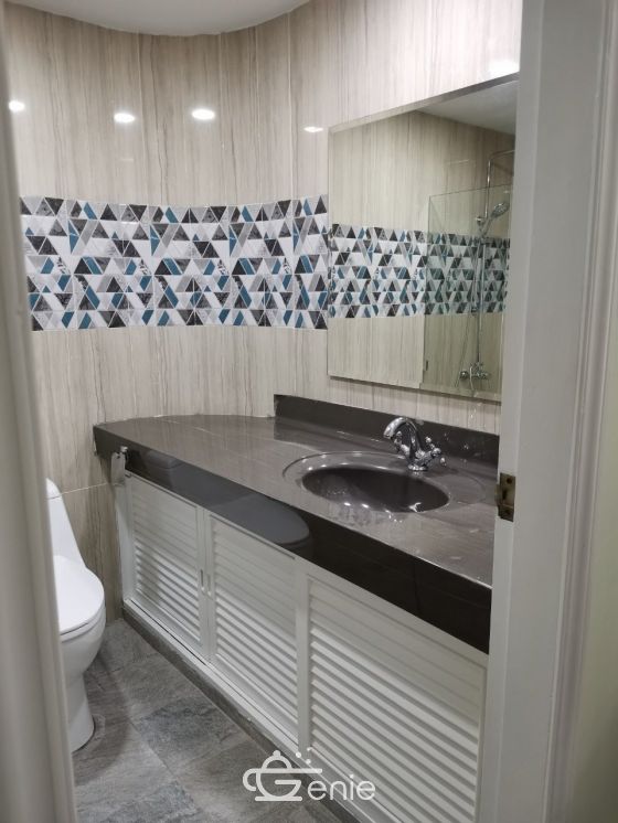 For Rent! at 49 Suite 2 Bedroom 2 Bathroom 30,000 THB/Month Fully furnished
