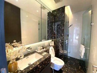 For rent/sale at BEATNIQ Sukhumvit 32 2 Bedroom 2 Bathroom  Fully furnished