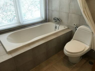 ปล่อยเช่า! Hampton Thonglor 10 ในราคาเพียง 70, 000บาท/เดือน 3 ห้องนอน 3 ห้องน้ำ 162ตรม. ห้องใหญ่อยู่สบาย ใกล้ BTS ทองหล่อ เฟอร์นิเจอร์ครบพร้อมเข้าอยู่ (P-00784)