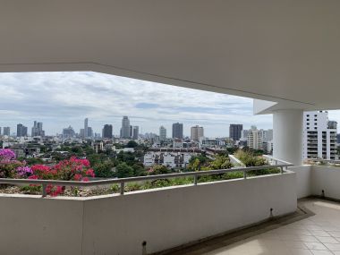 For rent at La Cascade 4 Bedroom 3 Bathroom 140,000THB/month Fully furnished