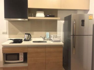 For rent condo Rhythm Sukhumvit 50 only 150 meters walk to onnut BTS