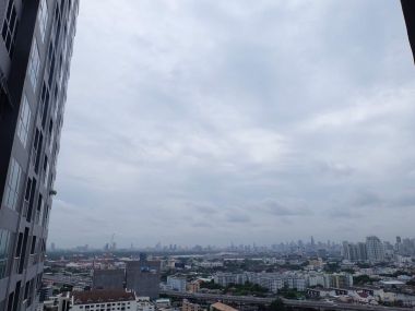 For rent condo Rhythm Sukhumvit 50 only 150 meters walk to onnut BTS