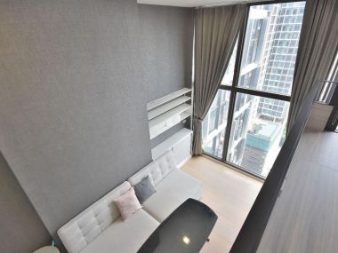 For rent Chewathai residence asoke 1bed Duplex 1bath on 19fl 34 SQM Priec 18,000