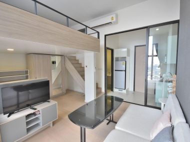 For rent Chewathai residence asoke 1bed Duplex 1bath on 19fl 34 SQM Priec 18,000