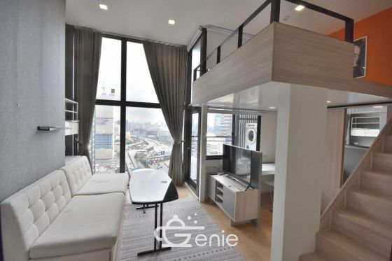 For rent Chewathai residence asoke 1bed Duplex 1bath on 18 fl 34 SQM Priec 18,000 