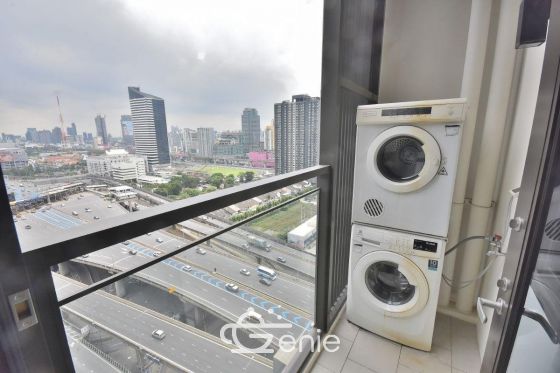 For rent Chewathai residence asoke 1bed Duplex 1bath on 18 fl 34 SQM Priec 18,000 