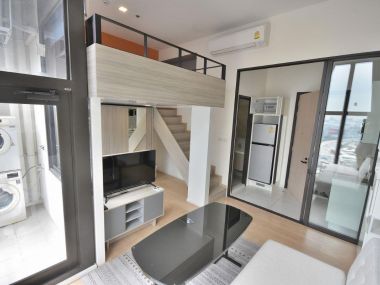 For rent Chewathai residence asoke 1bed Duplex 1bath on 18 fl 34 SQM Priec 18,000