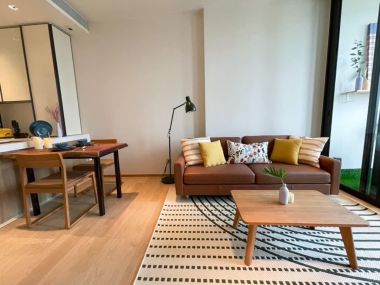 Beatniq High rise condominium Super Luxury Class - (Full furnised) with double balcony
