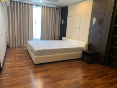 Apartment for rent at  at Avenue 61 1 Bedroom 1 Bathroom 8th Floor 45,000THB/month Fully furnished