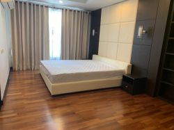 Apartment for rent at  at Avenue 61 1 Bedroom 1 Bathroom 8th Floor 45,000THB/month Fully furnished