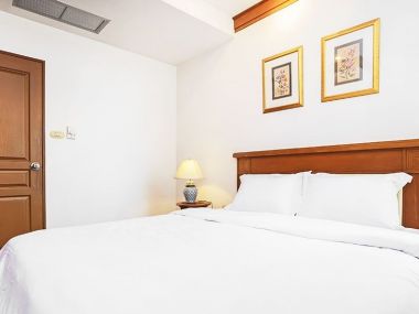 For rent at Grand Langsuan 2 Bedroom 2 Bathroom 50,000/month Fully furnished