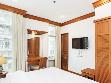 For rent at Grand Langsuan 2 Bedroom 2 Bathroom 50,000/month Fully furnished