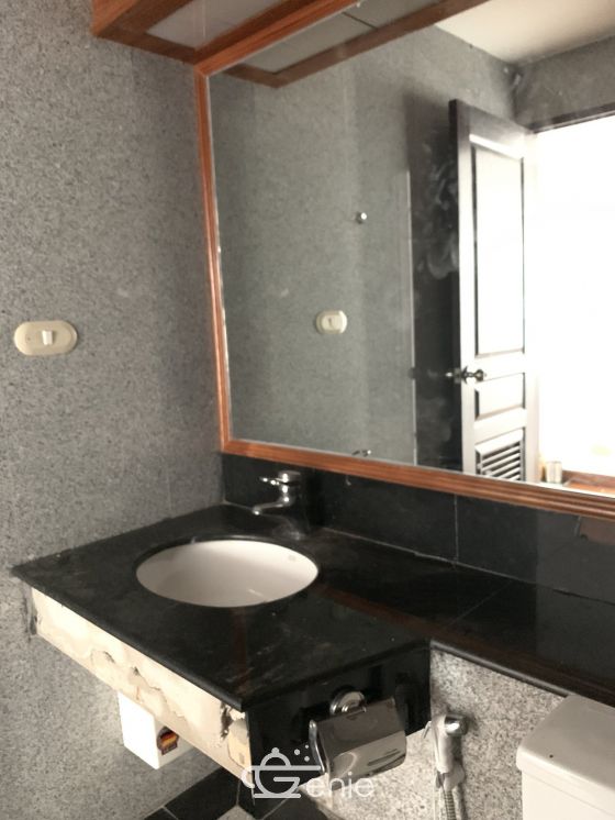 For rent at Grand Langsuan 3 Bedroom 2 Bathroom 70,000/month Fully furnished