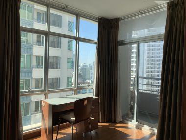 For rent at Grand Langsuan 3 Bedroom 2 Bathroom 70,000/month Fully furnished