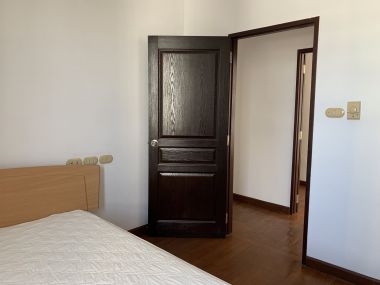 For rent at Grand Langsuan 3 Bedroom 2 Bathroom 70,000/month Fully furnished