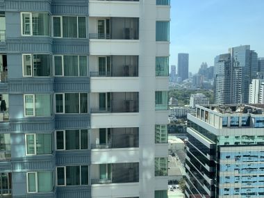 For rent at Grand Langsuan 3 Bedroom 2 Bathroom 70,000/month Fully furnished