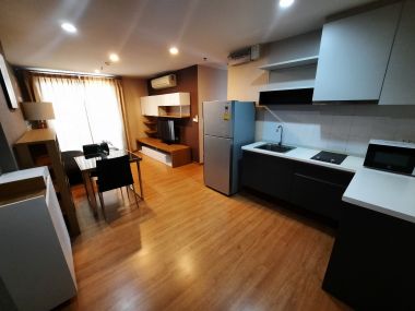 ** Super Deal! ** For sale with tenant 5.5M Transfer50/50 The Base Sukhumvit 77 2 Bedroom 2 bathroom Fully furnished (P-00151)