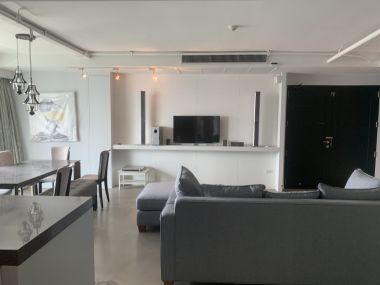 For Rent! at Urbana Langsuan 2 Bedroom 2 Bathroom 85,000THB/Month Fully furnished