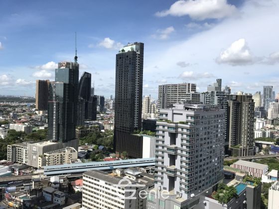 For rent at Fifty Fifth Tower 65,000THB/month 3 Bedroom 3 Bathroom 1 Mate Fully furnished PROP000147