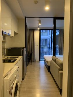 For rent at Maestro 02 Ruamrudee Type Studio 28Sq.m 18,000THB/month Fully furnished