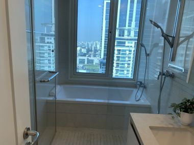 For rent at Q Langsuan 3 Bedroom 3 Bathroom 135,000THB/month Fully furnished