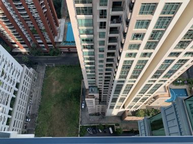 For rent at Q Langsuan 3 Bedroom 3 Bathroom 135,000THB/month Fully furnished