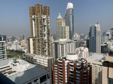 For rent at Q Langsuan 3 Bedroom 3 Bathroom 135,000THB/month Fully furnished