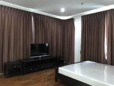 คอนโดให้เช่า! Baan Siri 24 3 ห้องนอน 3 ห้องน้ำ 145.59ตรม. ใกล้ BTS พร้อมพงษ์ เฟอร์นิเจอร์ครบพร้อมเข้าอยู่