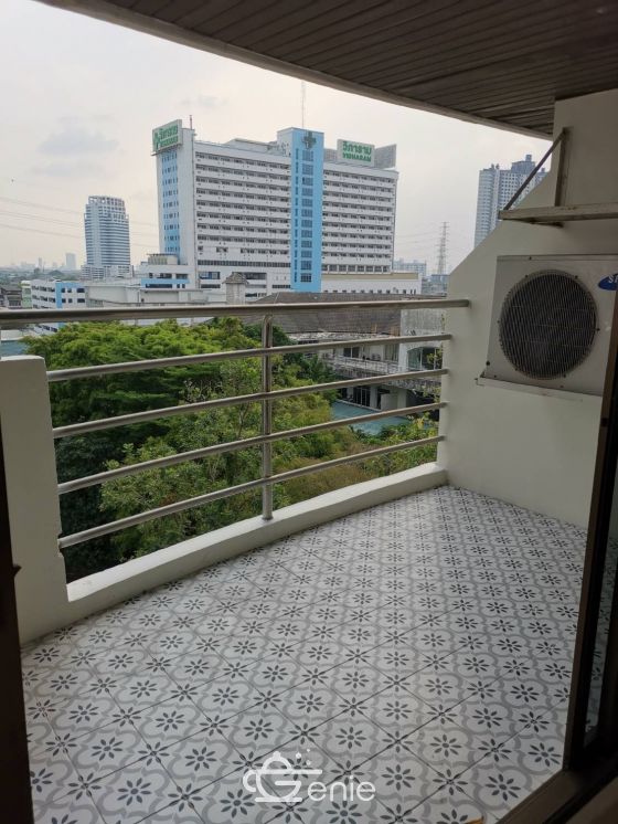 ขาย (FOR SALE)หรือเช่า ถูกสุดๆคุ้มค่า ฟล่อรา วิลล์คอนโด พัฒนาการ 51
