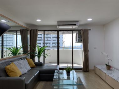 ขาย (FOR SALE)หรือเช่า  ถูกสุดๆคุ้มค่า   ฟล่อรา วิลล์คอนโด พัฒนาการ 51