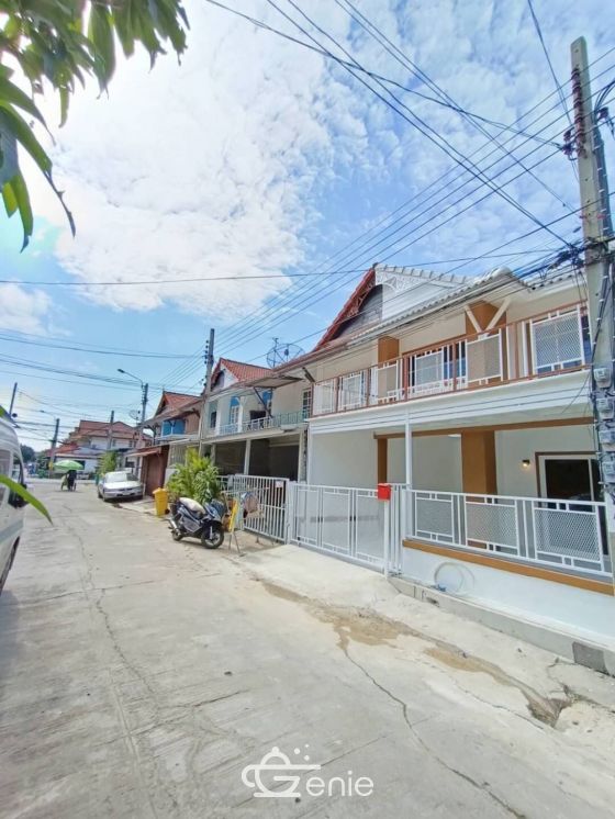 2 storey townhouse for sale, free transfer, full loan, renovated