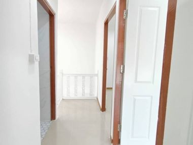 ขาย ทาวน์เฮาส์ 2 ชั้น ฟรีโอน กู้ได้เต็ม รีโนเวทแล้ว