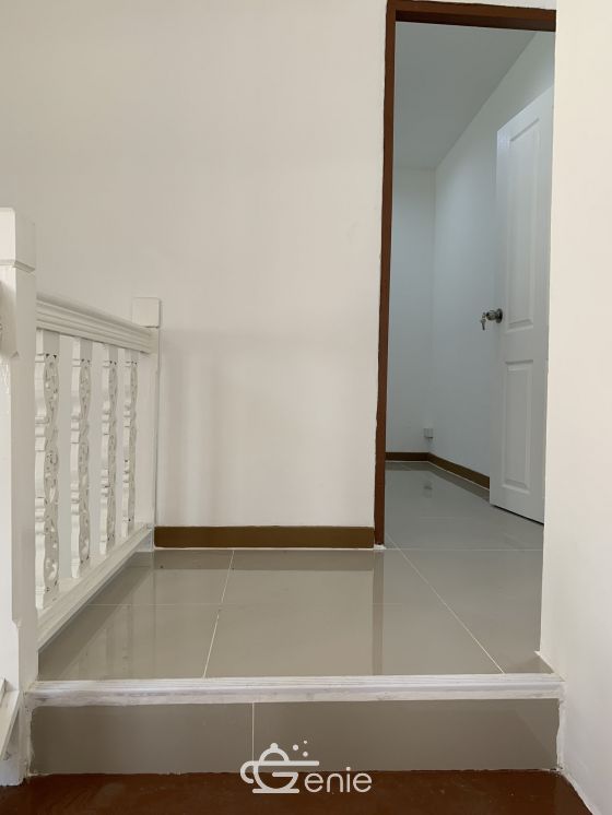 2 storey townhouse for sale, free transfer, full loan, renovated