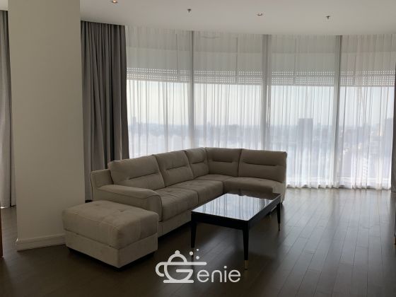 For rent at Magnolias Ratchadamri Boulevard 2 Bedroom 2 Bathroom 105,000THB/month Fully furnished