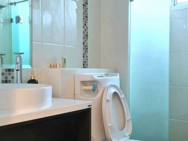 Wish @ Samyan, 2Bed, Corner unit, Stunning view & decors, for sell & Rent by owner.