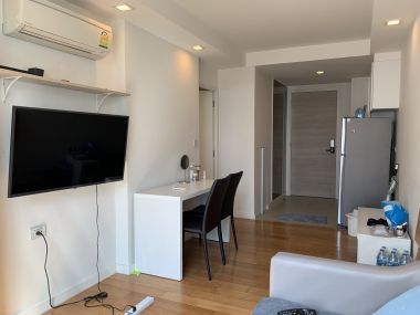 FOR RENT!! Condolette Light Convent condo 42.44 sq.m 5FL Fully furnish