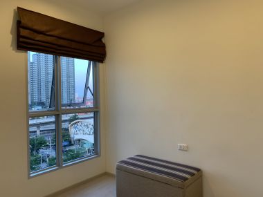 ขาย Aspire Sathorn-Taksin ห้องมุม ราคาดี เพียง 3,400,000 บาท รวมค่าใช้จ่ายทุกอย่าง 1 ห้องนอน 1 ห้องน้ำ 46 ตรม. ห้องมุม ใกล้ BTS พระโขนง เฟอร์นิเจอร์ครบพร้อมเข้าอยู่