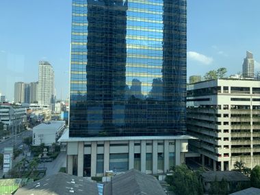 คอนโดให้เช่า เซอร์เคิล คอนโดมิเนียม ในราคาเพียง 20,000บาท/เดือน 1 ห้องนอน 1 ห้องน้ำ 47.60ตรม. ใกล้ MRT เพรชบุรี เฟอร์นิเจอร์ครบพร้อมเข้าอยู่