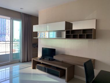 คอนโดให้เช่า เซอร์เคิล คอนโดมิเนียม ในราคาเพียง 20,000บาท/เดือน 1 ห้องนอน 1 ห้องน้ำ 47.60ตรม. ใกล้ MRT เพรชบุรี เฟอร์นิเจอร์ครบพร้อมเข้าอยู่