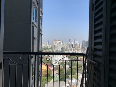 For rent at The Crest Sukhumvit 34 1 Bedroom 1 Bathroom 35,000/month Fully furnished