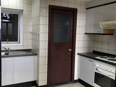 ปล่อยเช่า! All Season Mansion (ออล ซีซั่น แมนชั่น) เพียง 78,000บาท/เดือน 3 ห้องนอน 3 ห้องน้ำ 178ตรม. ใกล้ BTS เพลินจิต เฟอร์นิเจอร์ครบพร้อมเข้าอยู่